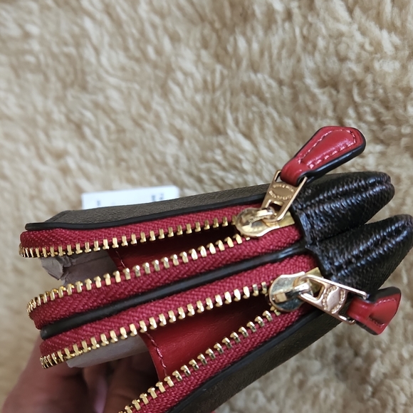NWT Coach Double Corner Zip Brown/Ruby Signature Wristlet Bag ๐ - Picture 9 of 16